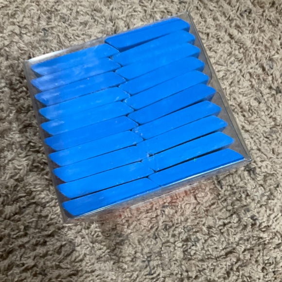 Reward Erasers Pen + Gear 100 Count - Picture 3 of 6